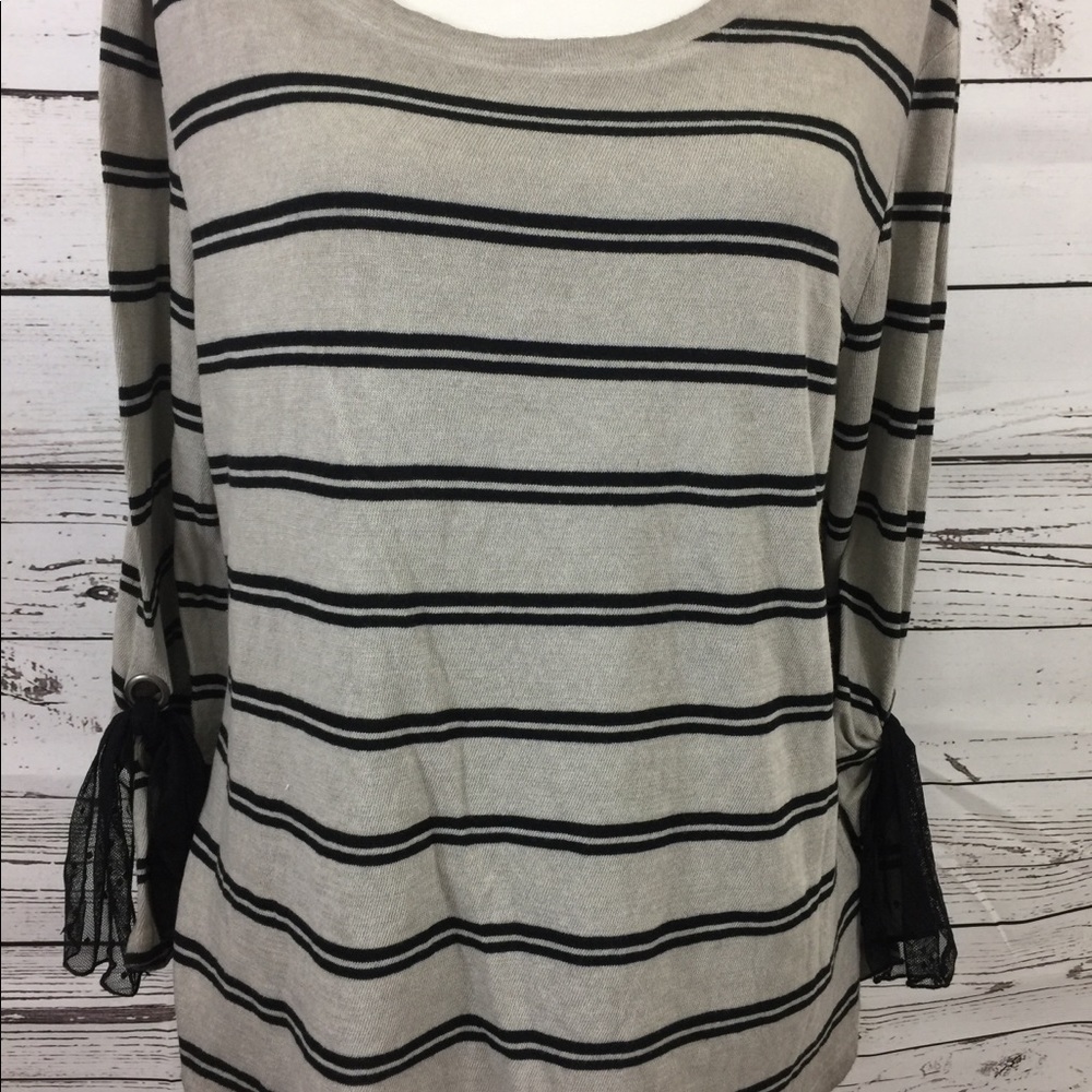 Democracy long sleeves pull over blouse